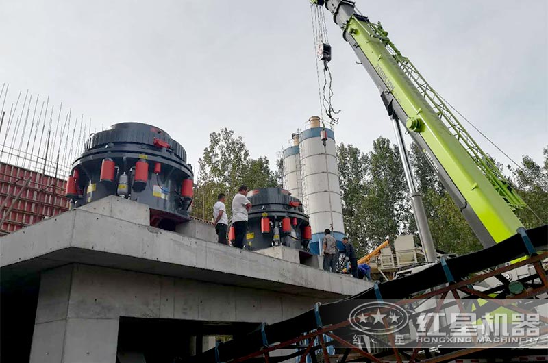全液壓圓錐破碎機現場 全液壓圓錐破碎機現場