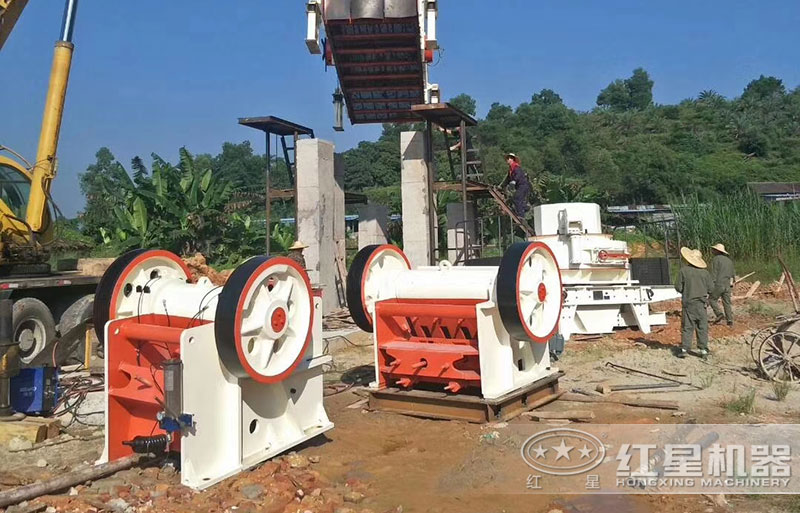 設(shè)備安裝、調(diào)試現(xiàn)場